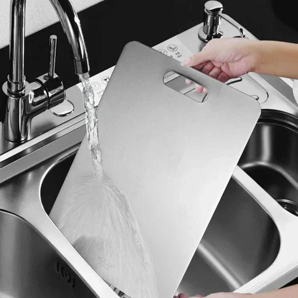 TitanMaster™ | Den professionella, hygieniska skärbrädan i titan