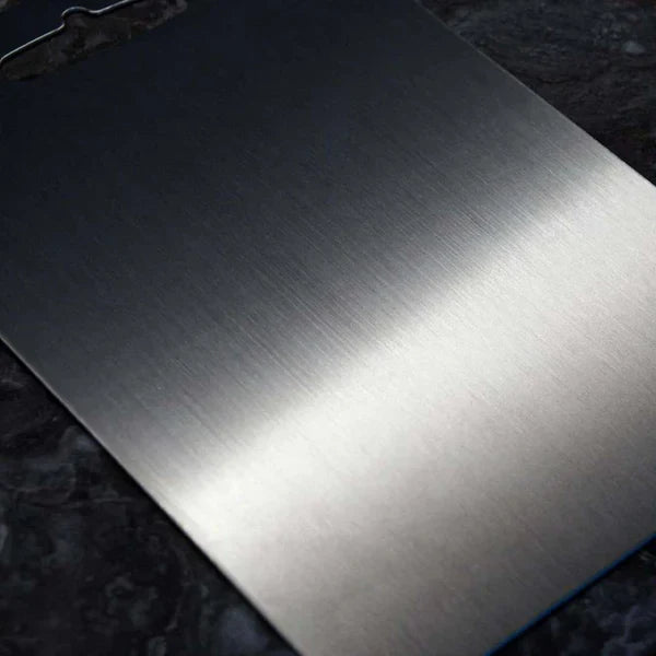 TitanMaster™ | Den professionella, hygieniska skärbrädan i titan